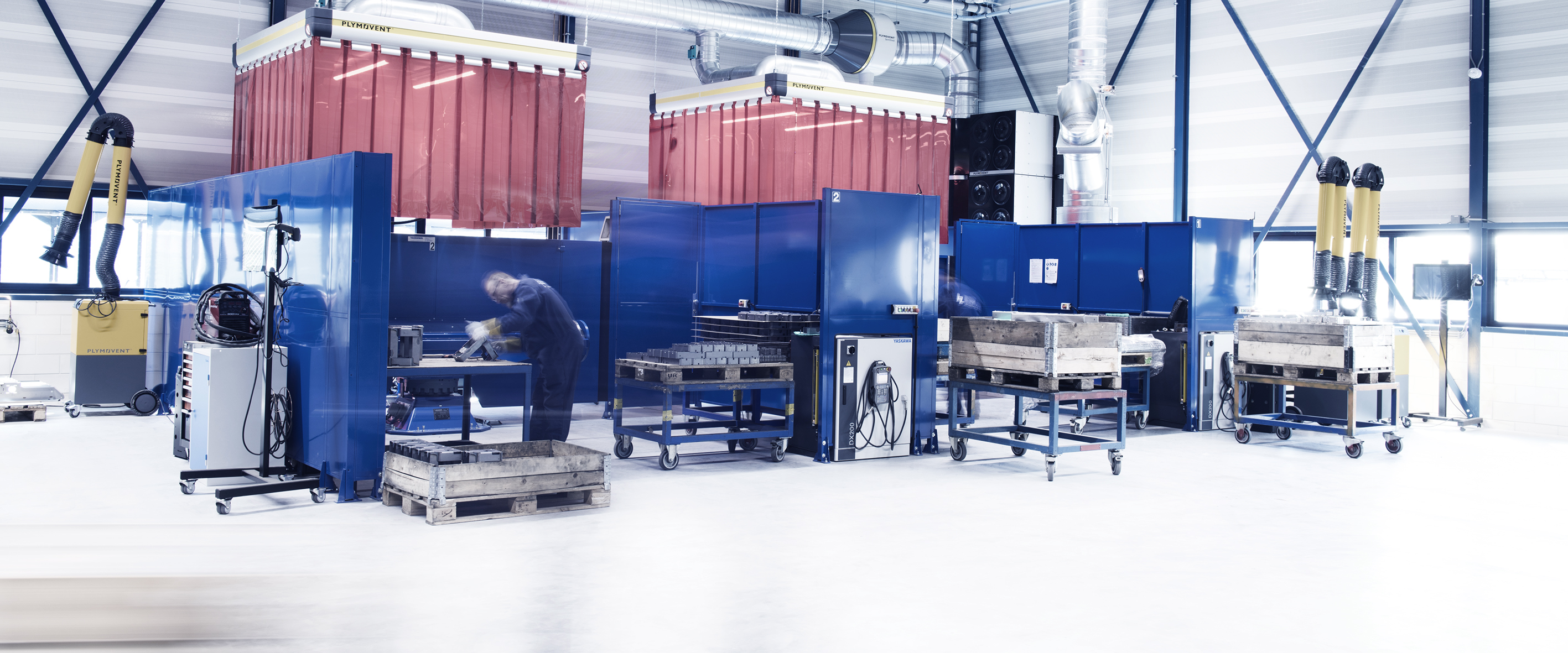 0240BOZ Group-High-key-blauw-beelduitsnede-web