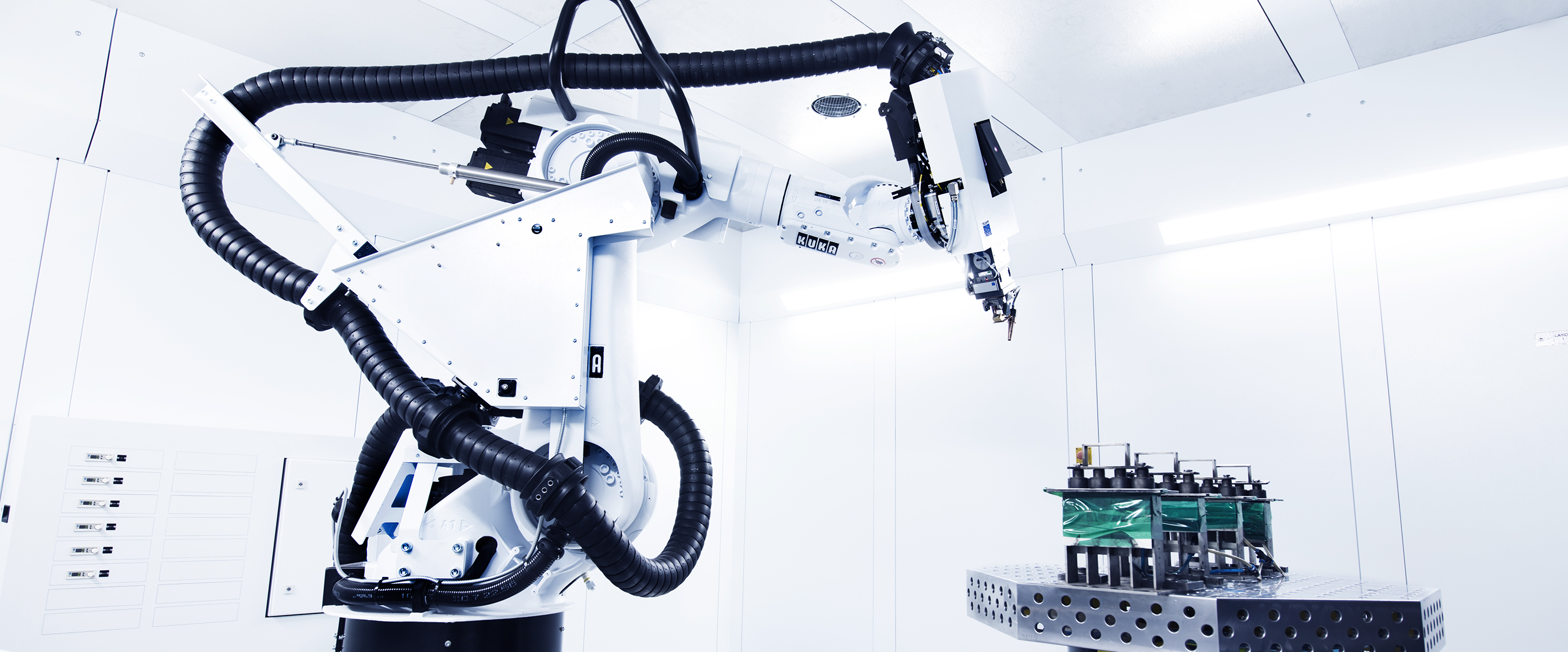 0428BOZ Group-high-key-blauw-beelduitsnede-web