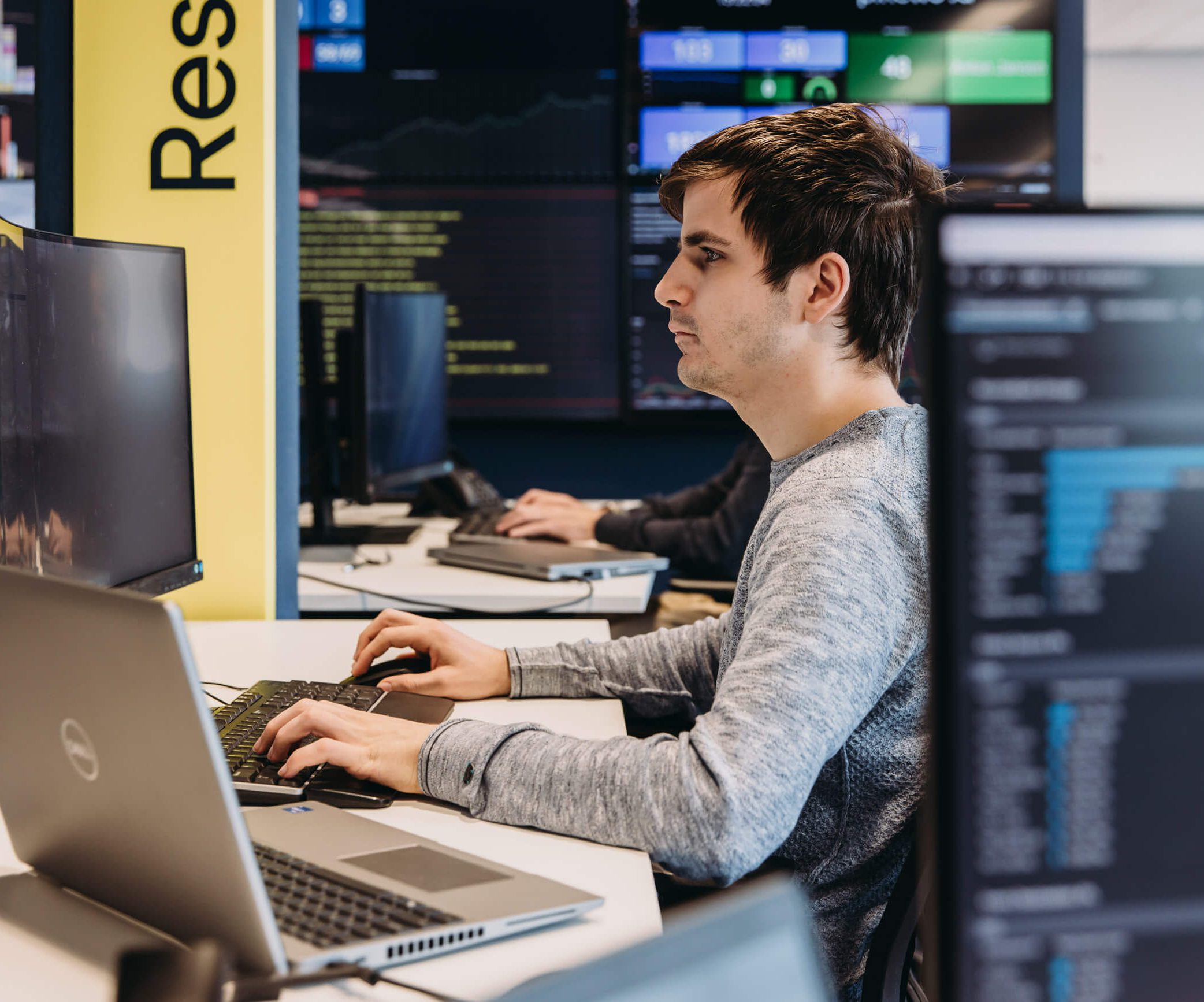 Evabloem_Interstellar-170-1-aspect-ratio-536-446