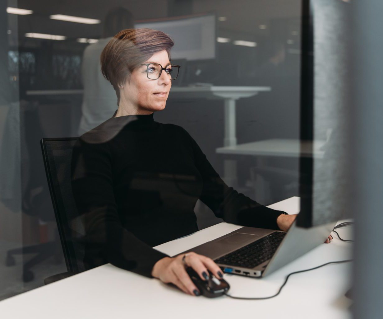 Interstellar-Workplace-aspect-ratio-536-446