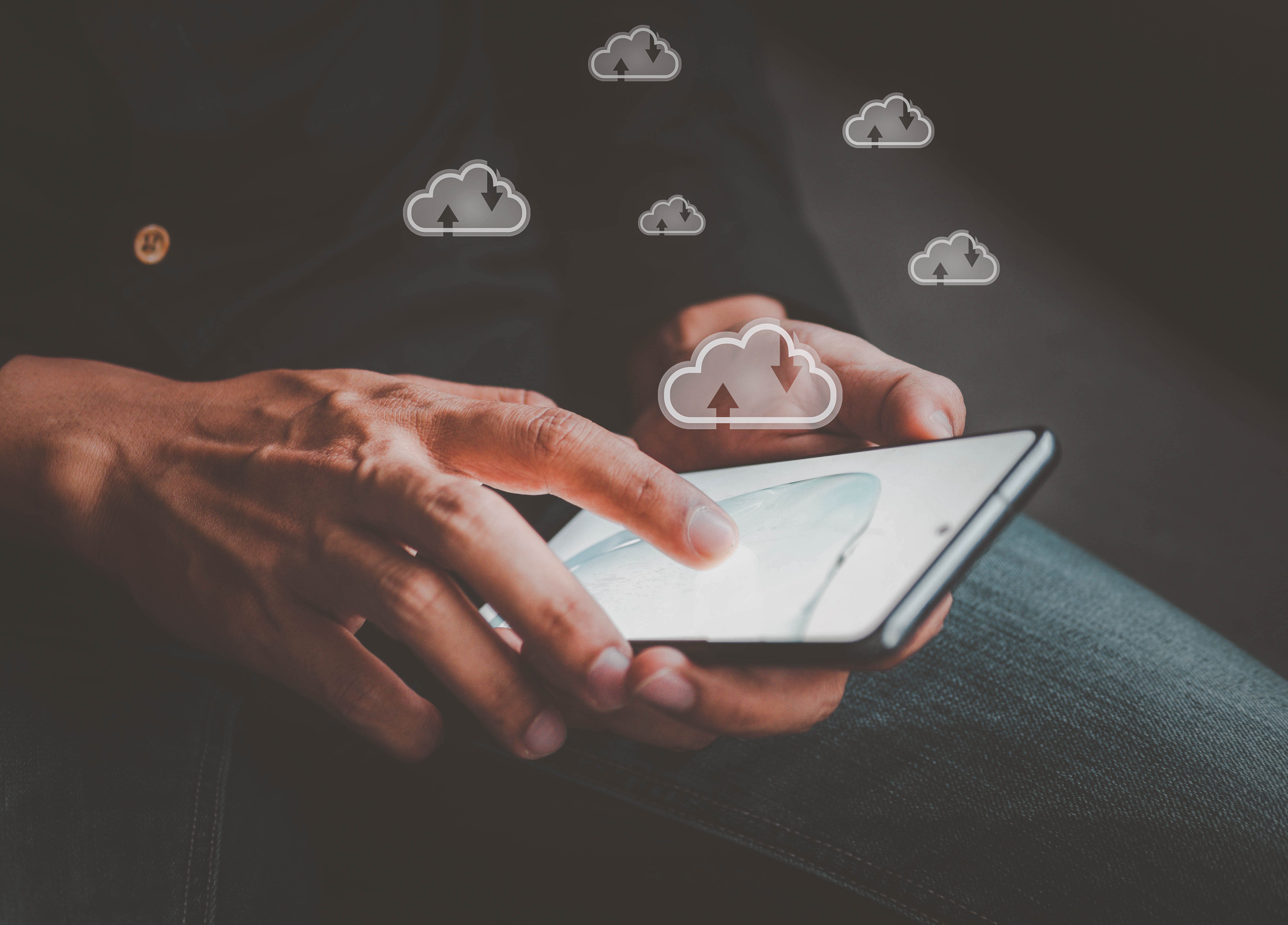 Cloud-based-Teams-Phone-aspect-ratio-376-270